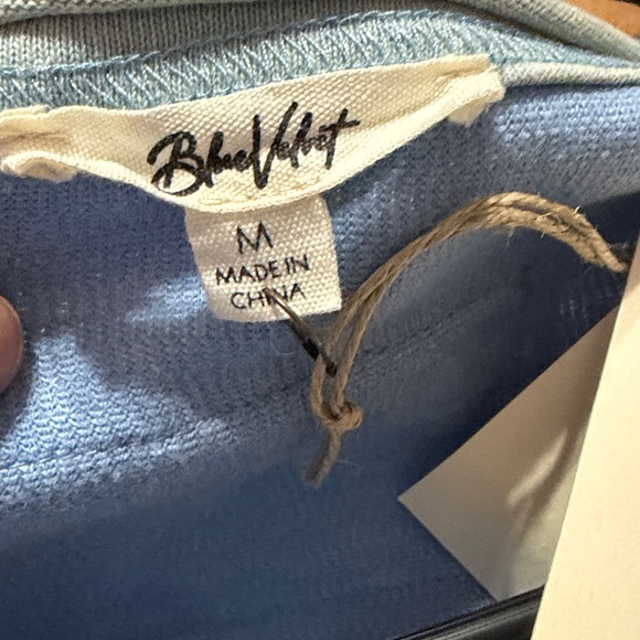 NWT Blue Velvet Cozy Oversized Waffle Knit short Sleeve Boho Top w/ Pocket - Picture 3 of 4